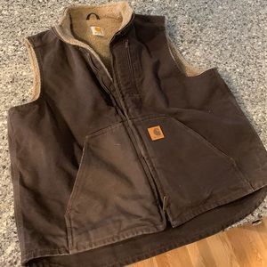 Size L Carhartt dark brown sherpa lined vest NEW